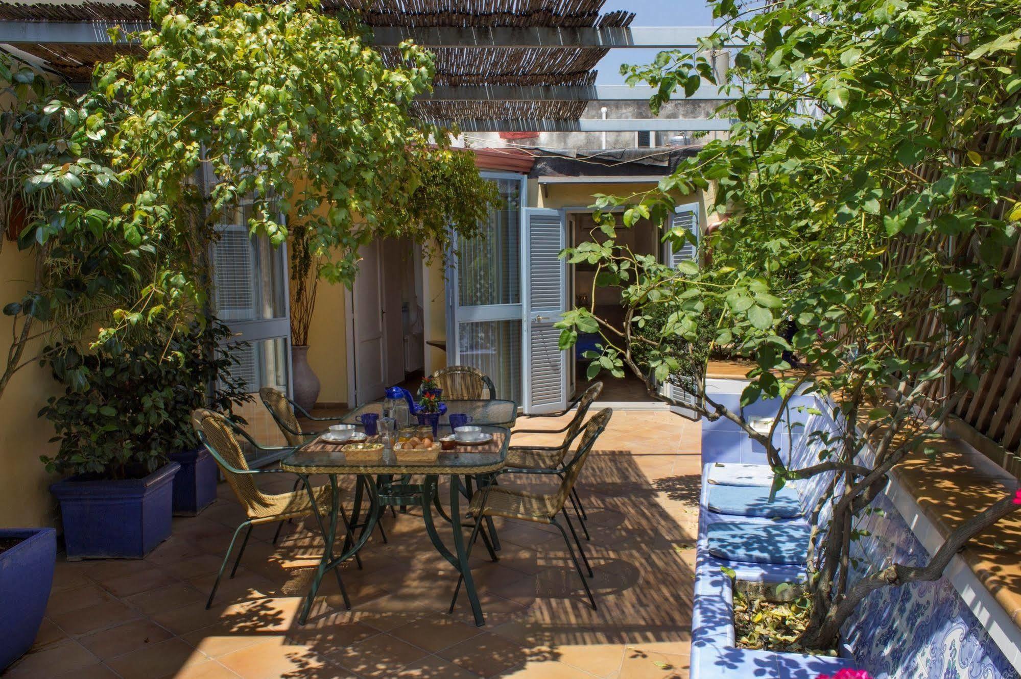 Bed and Breakfast Dimora Dei Giganti Neapol Exteriér fotografie